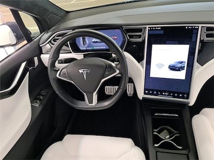 Photo 8 VIN: 5YJXCCE4XHF064210 - TESLA MODEL X 100KWH D LUDICROUS 