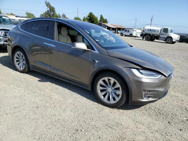 Photo 3 VIN: 5YJXCDE20GF026004 - TESLA MODEL X 