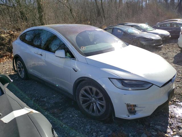 Photo 3 VIN: 5YJXCDE20HF044424 - TESLA MODEL X 