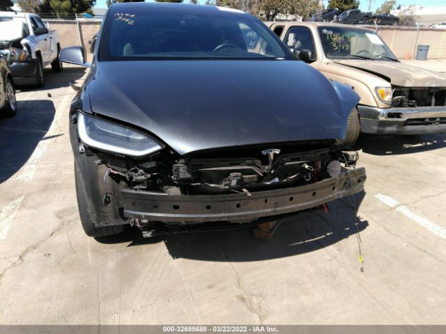 Photo 5 VIN: 5YJXCDE20HF065533 - TESLA MODEL X 