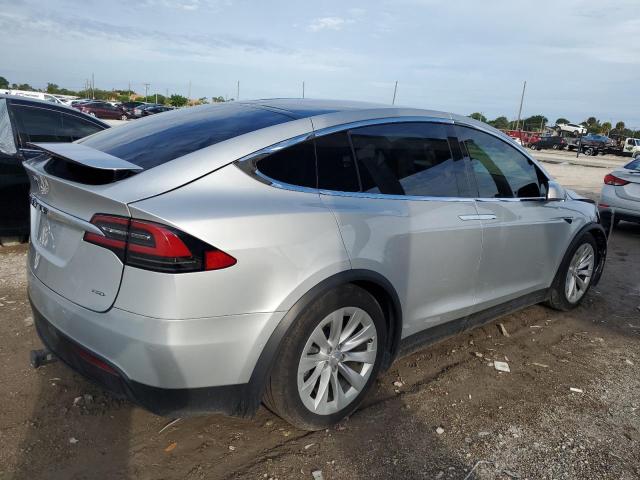 Photo 2 VIN: 5YJXCDE20JF102506 - TESLA MODEL X 