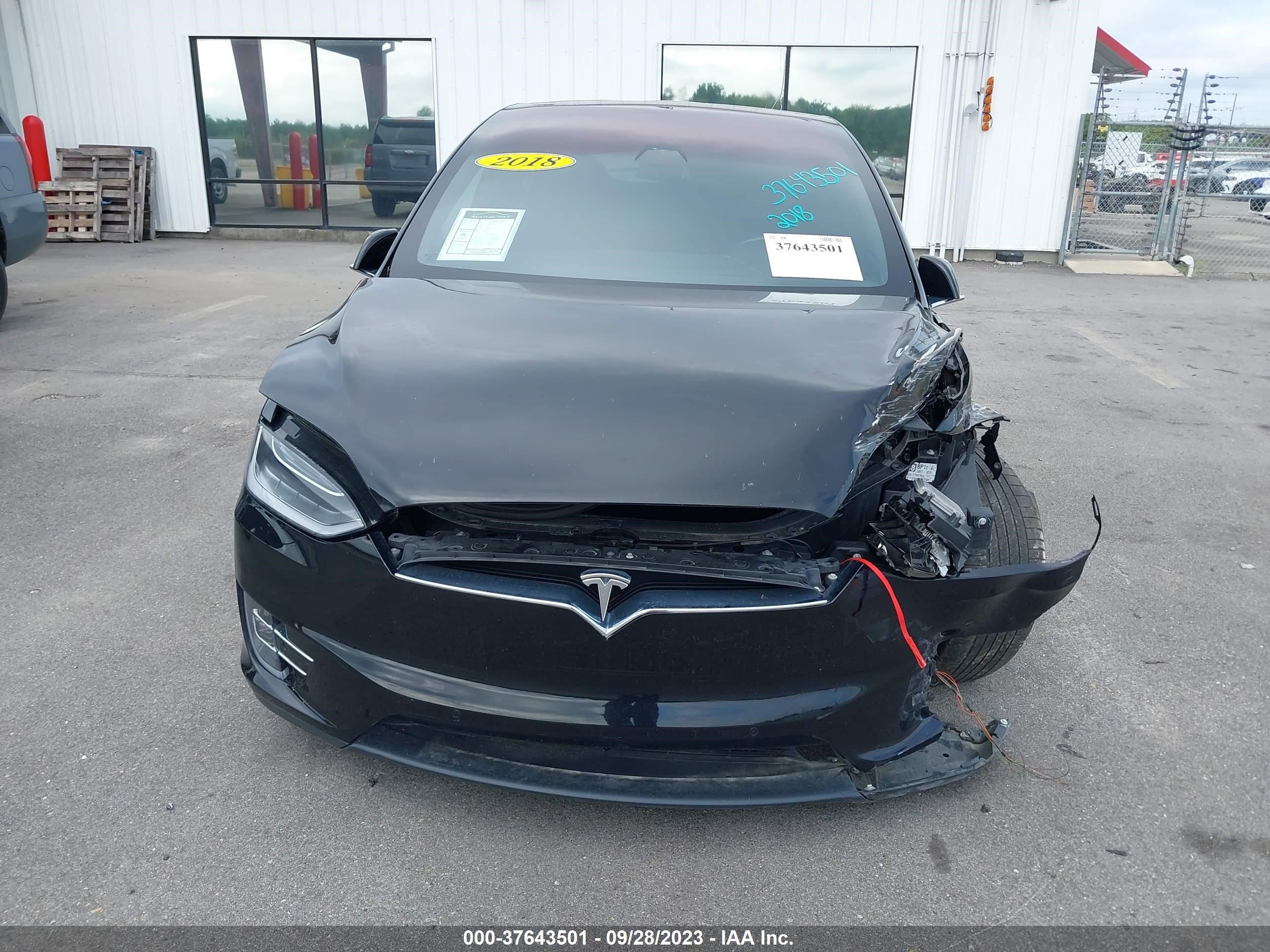 Photo 10 VIN: 5YJXCDE20JF120245 - TESLA MODEL X 