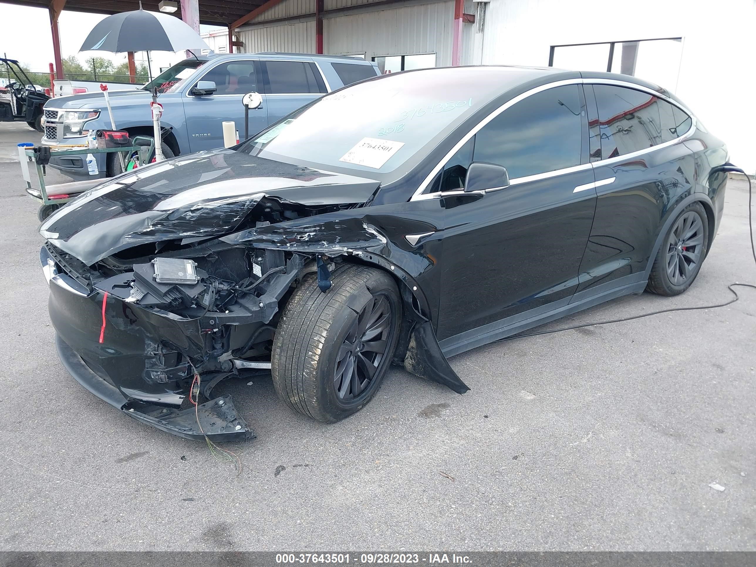 Photo 5 VIN: 5YJXCDE20JF120245 - TESLA MODEL X 