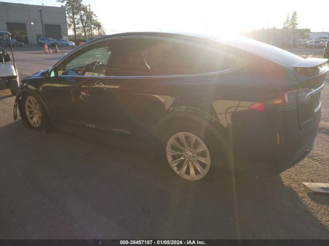 Photo 2 VIN: 5YJXCDE21HF076993 - TESLA MODEL X 