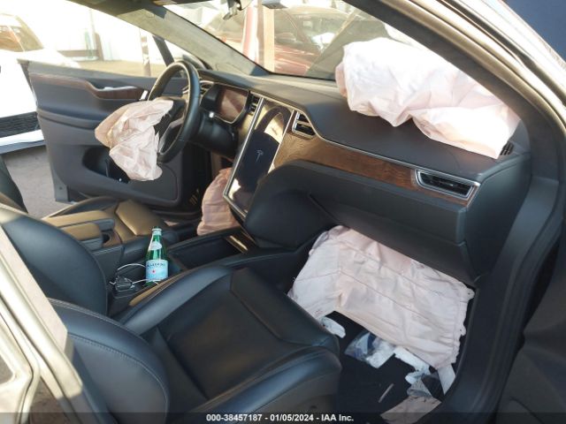 Photo 4 VIN: 5YJXCDE21HF076993 - TESLA MODEL X 