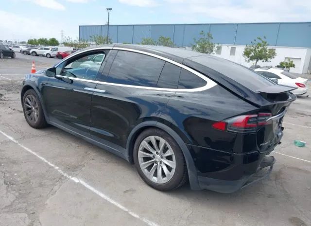 Photo 2 VIN: 5YJXCDE21JF135840 - TESLA MODEL X 