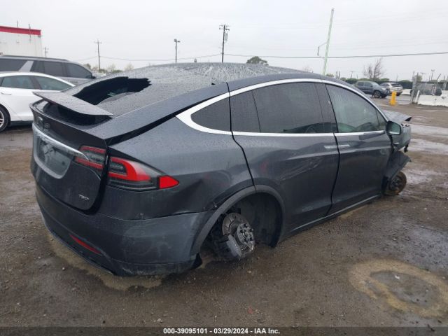 Photo 3 VIN: 5YJXCDE21JF140245 - TESLA MODEL X 