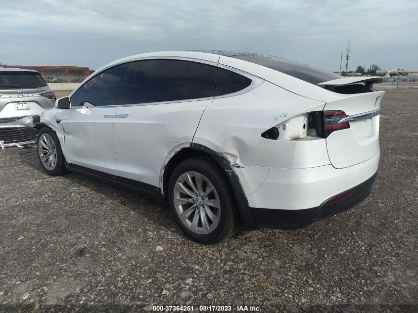 Photo 2 VIN: 5YJXCDE21LF282176 - TESLA MODEL X 