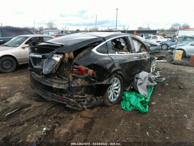 Photo 3 VIN: 5YJXCDE22HF049673 - TESLA MODEL X 