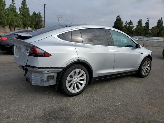 Photo 2 VIN: 5YJXCDE22HF068322 - TESLA MODEL X 