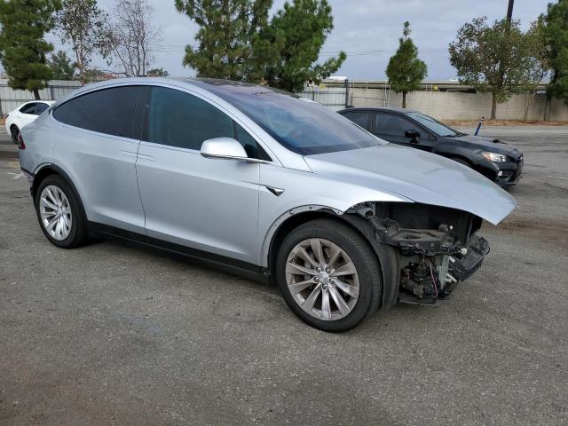 Photo 3 VIN: 5YJXCDE22HF068322 - TESLA MODEL X 