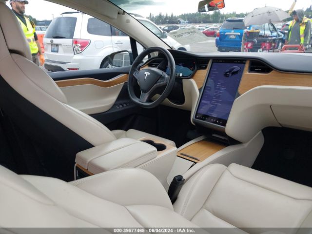 Photo 4 VIN: 5YJXCDE23JF133667 - TESLA MODEL X 