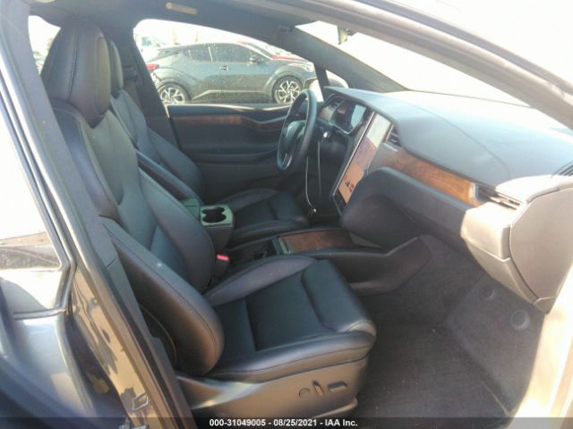 Photo 4 VIN: 5YJXCDE23LF272135 - TESLA MODEL X 