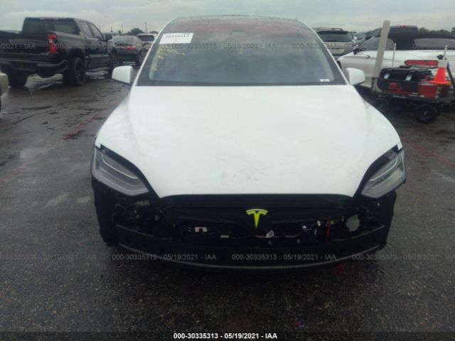 Photo 5 VIN: 5YJXCDE24HF055782 - TESLA MODEL X 