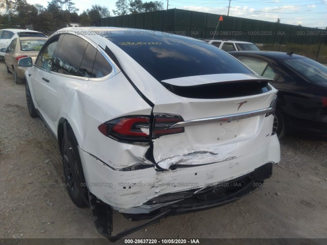 Photo 5 VIN: 5YJXCDE25HF041731 - TESLA MODEL X 