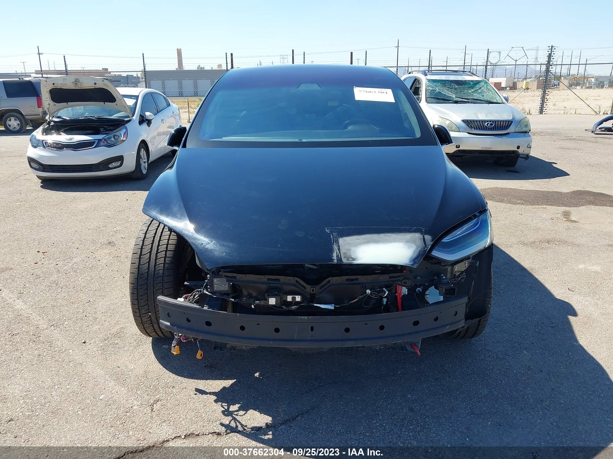 Photo 11 VIN: 5YJXCDE25HF060988 - TESLA MODEL X 