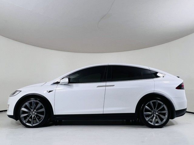 Photo 3 VIN: 5YJXCDE25JF124484 - TESLA MODEL X 