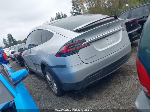 Photo 2 VIN: 5YJXCDE26HF049675 - TESLA MODEL X 