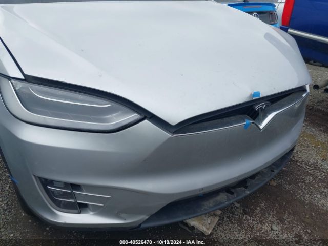 Photo 5 VIN: 5YJXCDE26HF049675 - TESLA MODEL X 