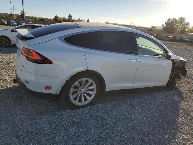 Photo 2 VIN: 5YJXCDE26HF078870 - TESLA MODEL X 