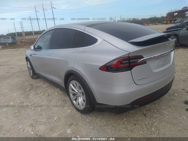 Photo 2 VIN: 5YJXCDE26JF088210 - TESLA MODEL X 