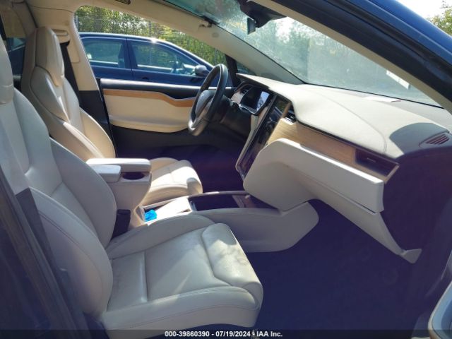 Photo 4 VIN: 5YJXCDE26JF125904 - TESLA MODEL X 