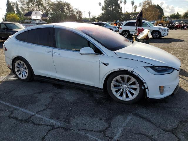 Photo 3 VIN: 5YJXCDE27GF030146 - TESLA MODEL X 