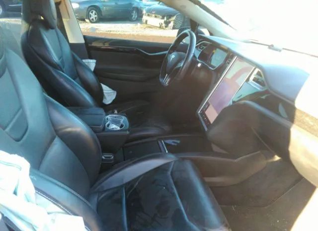 Photo 4 VIN: 5YJXCDE27HF026633 - TESLA MODEL X 