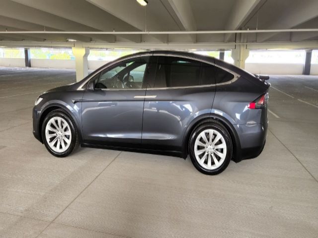 Photo 3 VIN: 5YJXCDE27HF049359 - TESLA MODEL X 