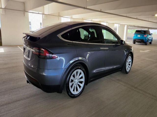 Photo 7 VIN: 5YJXCDE27HF049359 - TESLA MODEL X 