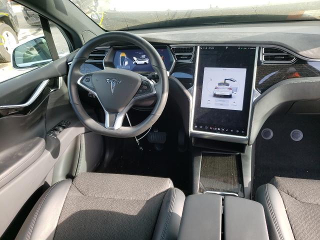 Photo 8 VIN: 5YJXCDE27HF060149 - TESLA MODEL X 