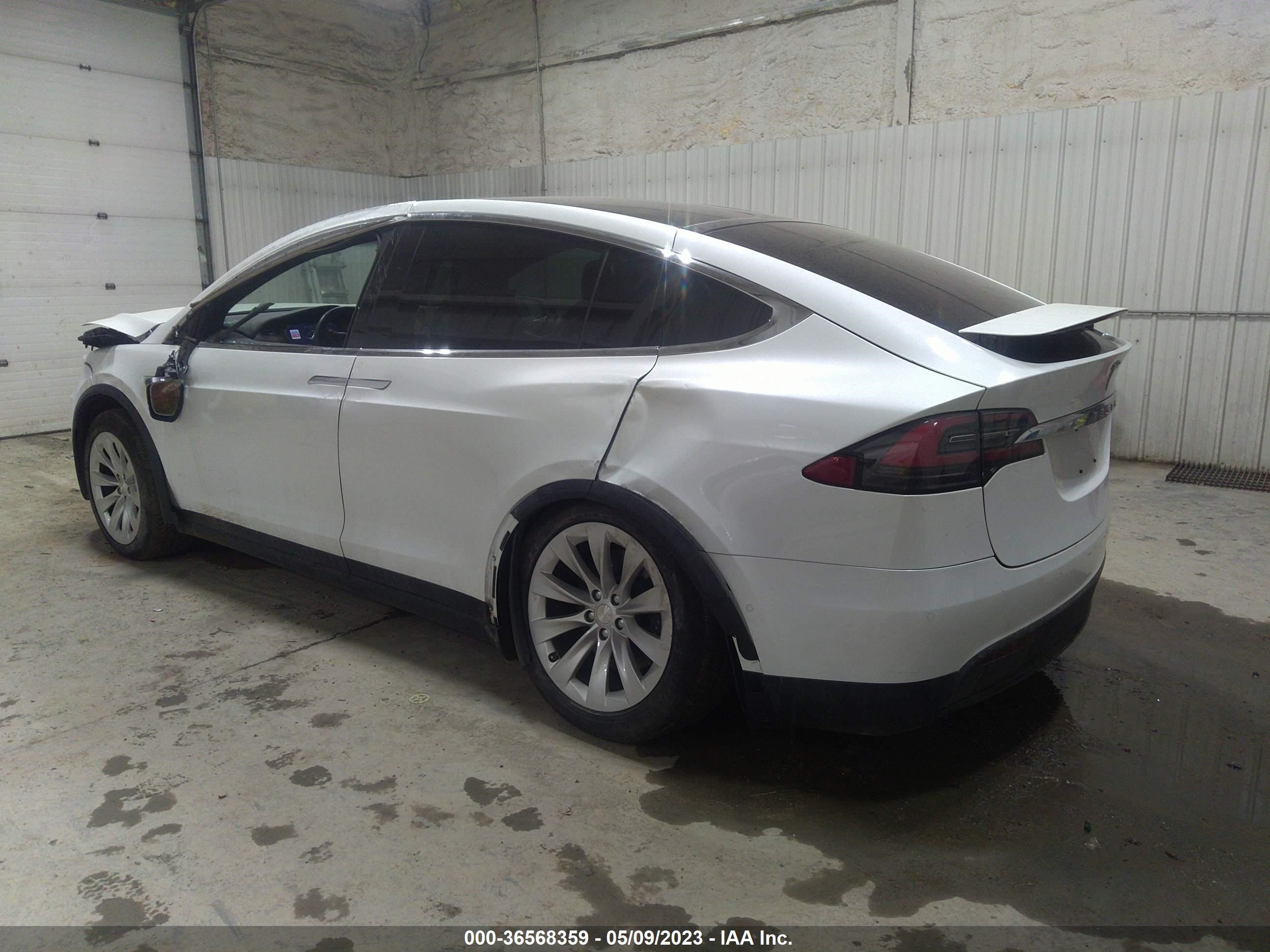 Photo 2 VIN: 5YJXCDE27LF230938 - TESLA MODEL X 