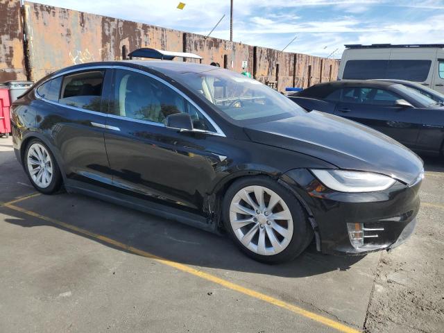 Photo 3 VIN: 5YJXCDE28HF069765 - TESLA MODEL X 