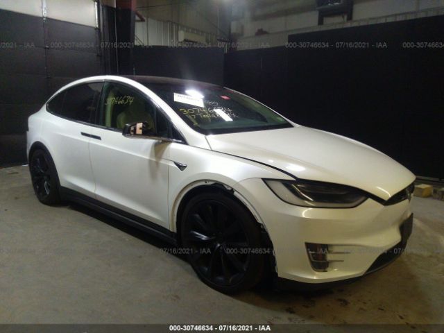 Photo 0 VIN: 5YJXCDE28HF075338 - TESLA MODEL X 