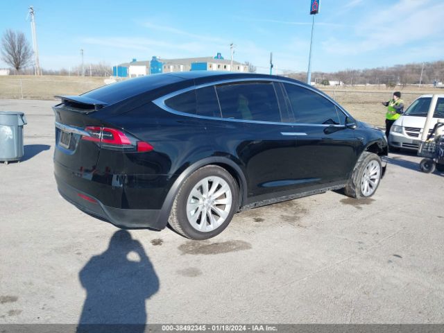 Photo 3 VIN: 5YJXCDE28JF141411 - TESLA MODEL X 