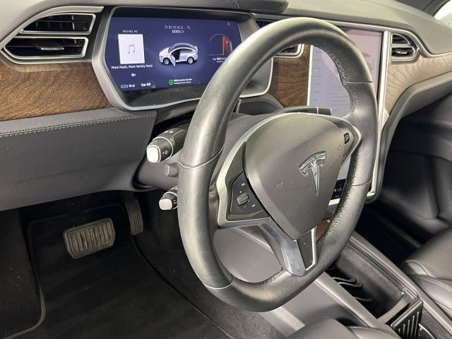 Photo 9 VIN: 5YJXCDE29HF068348 - TESLA MODEL X 