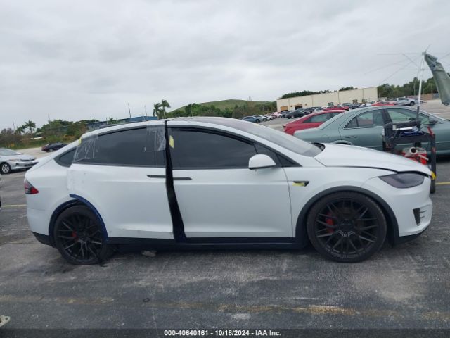 Photo 5 VIN: 5YJXCDE29JF113309 - TESLA MODEL X 