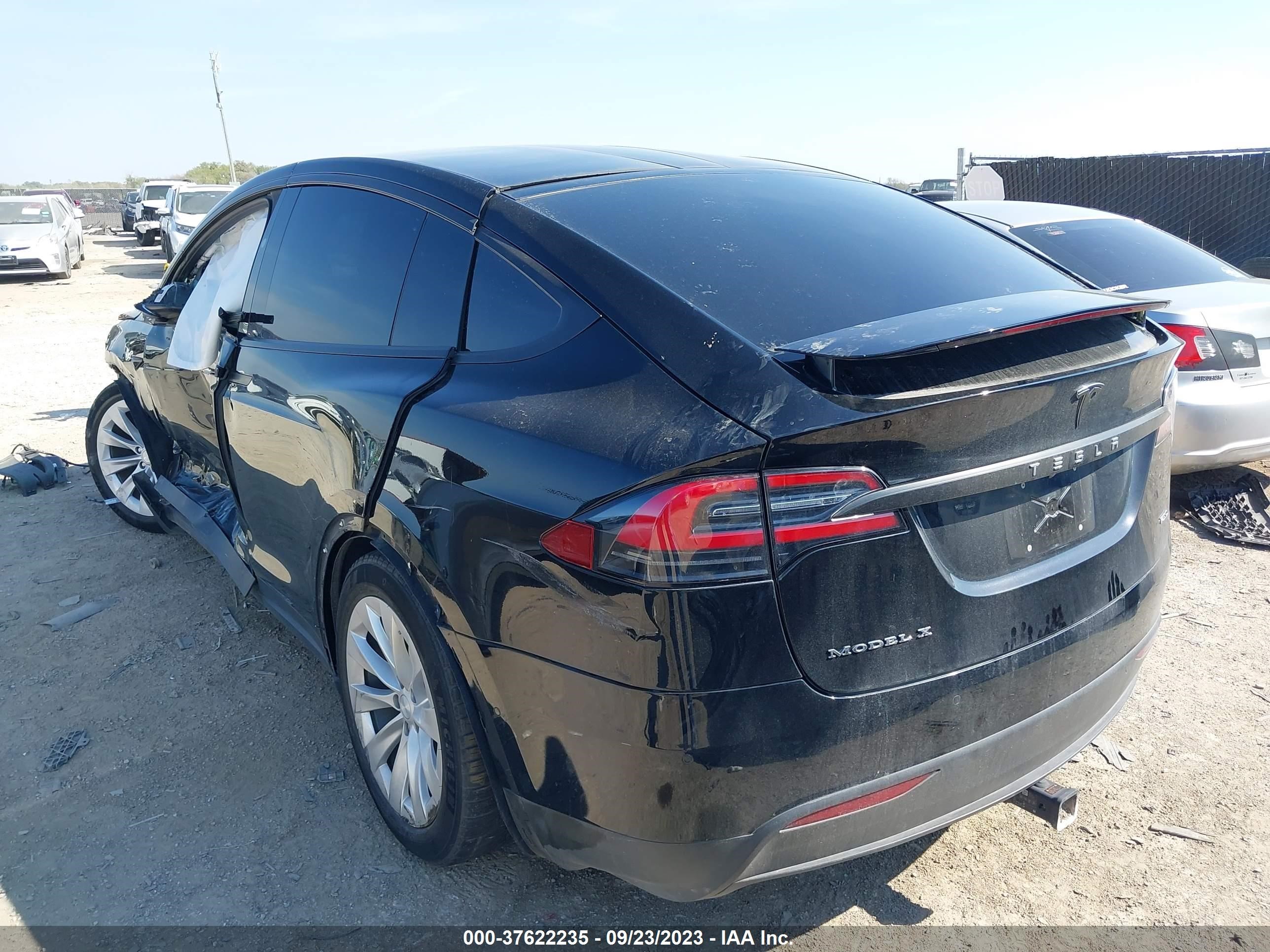 Photo 2 VIN: 5YJXCDE29JF128540 - TESLA MODEL X 