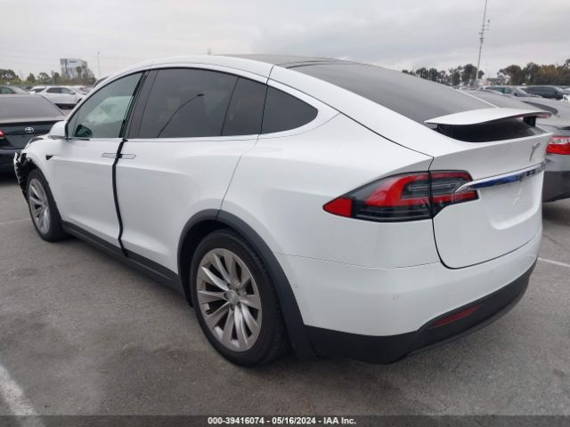 Photo 2 VIN: 5YJXCDE2XHF044740 - TESLA MODEL X 