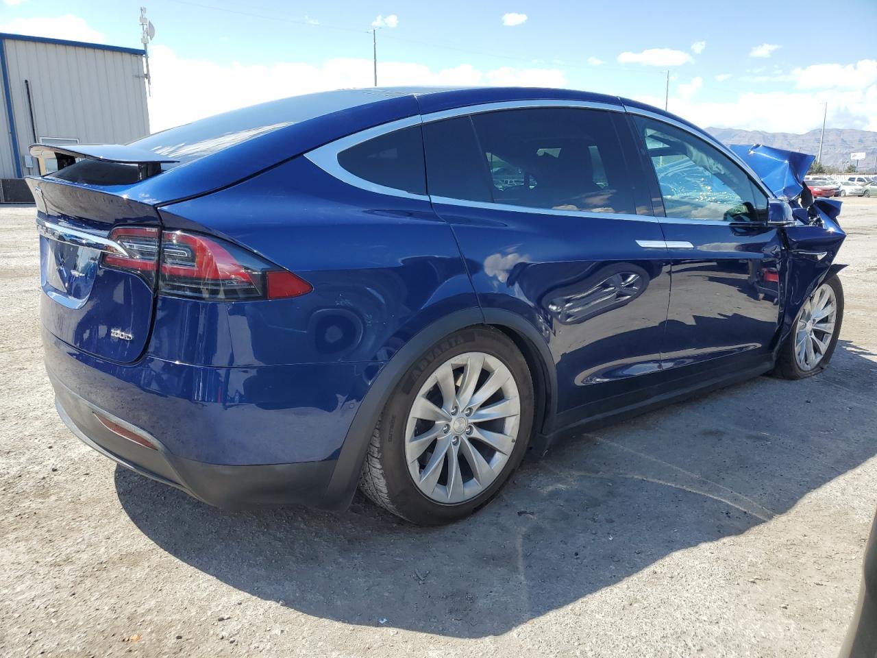 Photo 2 VIN: 5YJXCDE2XHF066656 - TESLA MODEL X 