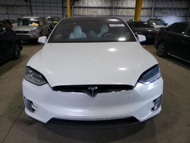 Photo 4 VIN: 5YJXCDE40HF055814 - TESLA MODEL X 