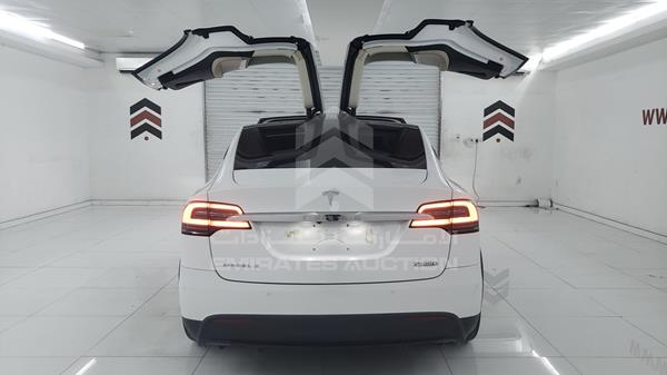 Photo 10 VIN: 5YJXCDE41GF031312 - TESLA MODEL X 