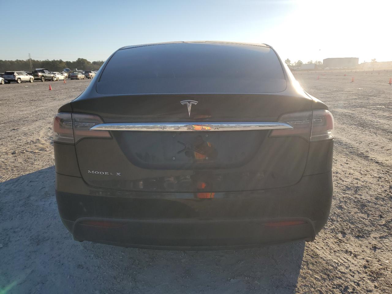 Photo 5 VIN: 5YJXCDE45GF000208 - TESLA MODEL X 