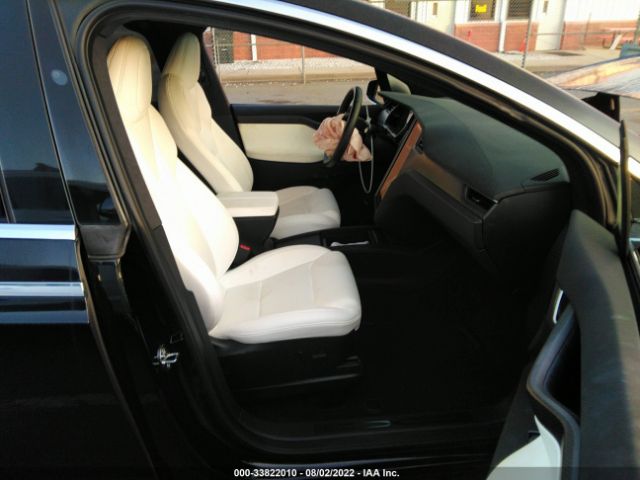 Photo 4 VIN: 5YJXCDE46LF299461 - TESLA MODEL X 