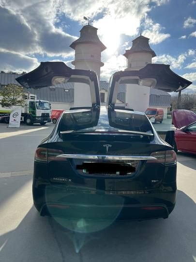 Photo 6 VIN: 5YJXCEE26HF061030 - TESLA MODEL X 