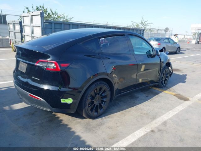 Photo 3 VIN: 5YJYGAEE0MF172965 - TESLA MODEL Y 