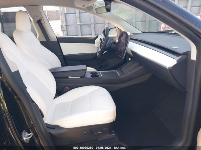 Photo 4 VIN: 5YJYGAEE0MF172965 - TESLA MODEL Y 