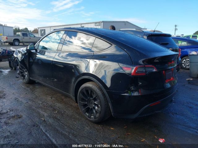 Photo 2 VIN: 5YJYGAEE2MF273201 - TESLA MODEL Y 