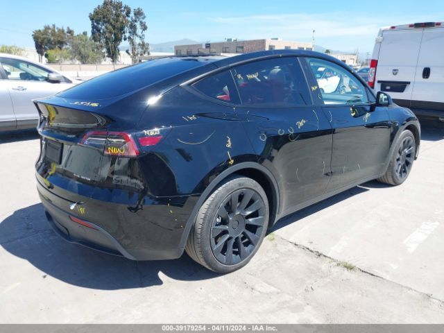 Photo 3 VIN: 5YJYGAEE3MF157358 - TESLA MODEL Y 