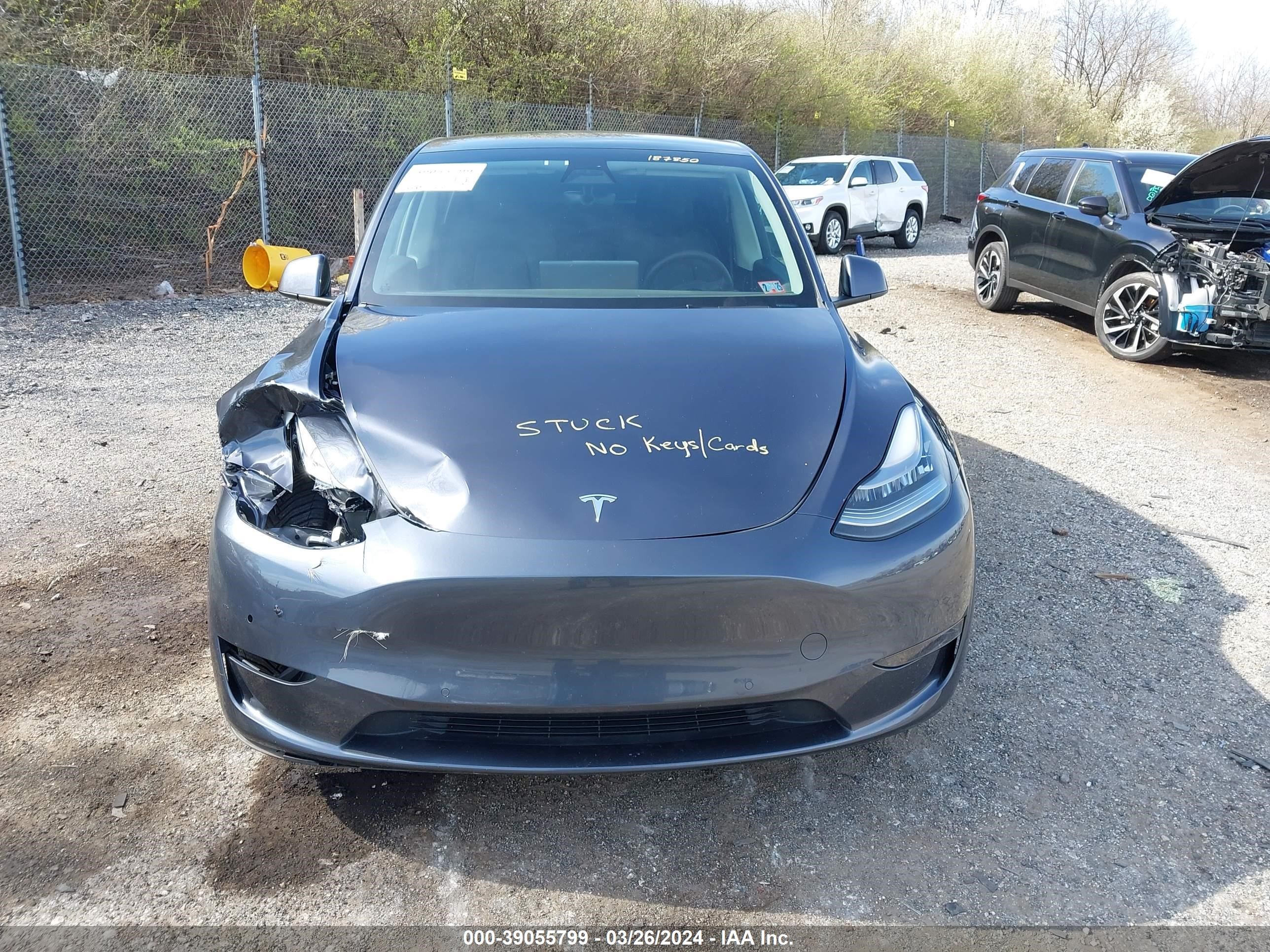 Photo 10 VIN: 5YJYGAEE3MF187850 - TESLA MODEL Y 